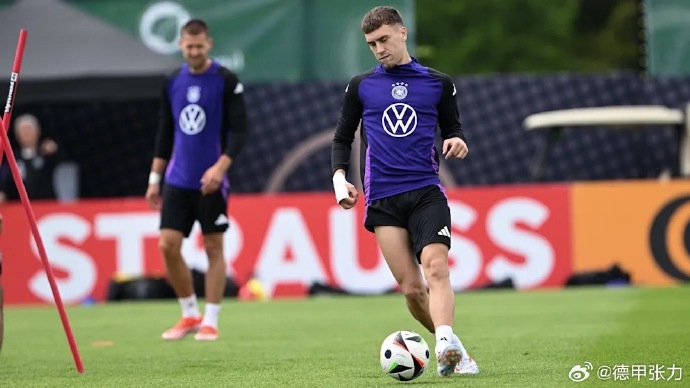 包含冲刺阶段体能课后,布莱顿战术微调备战德甲,媒体盛赞,年轻球员得到机会的词条 包含冲刺阶段体能课后,布莱顿战术微调备战德甲,媒体盛赞,年轻球员得到机会的词条