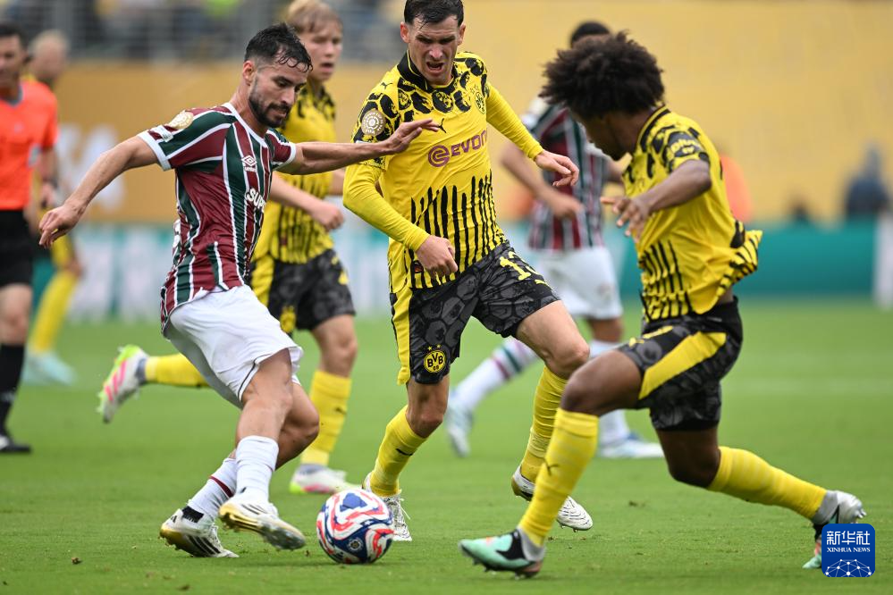 包含赛前多特蒙德强势反弹：欧超杯节点到来，话题不断，阵容厚度经受考验的词条